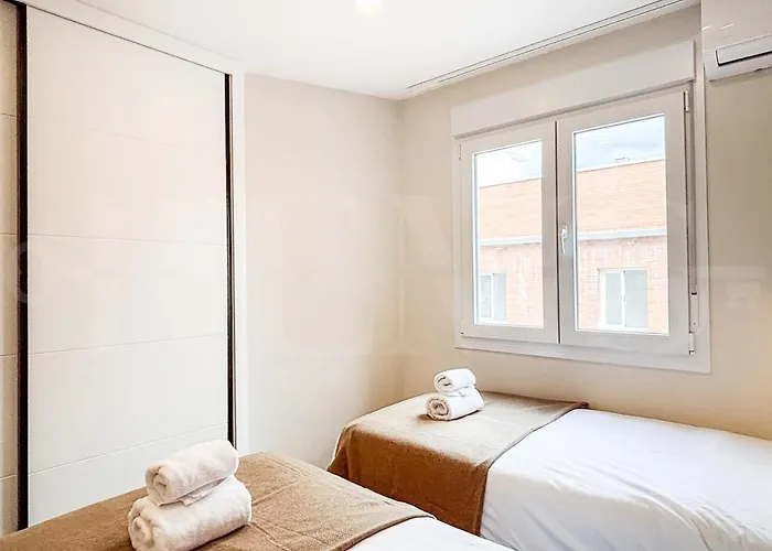 דירה Modern And Bright 3 Bedroom With Balcony Rems