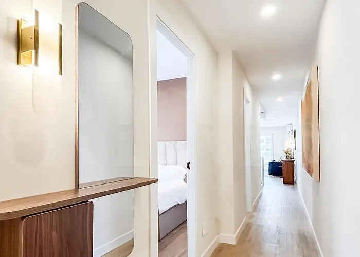 דירה Modern And Bright 3 Bedroom With Balcony Rems מאלגה